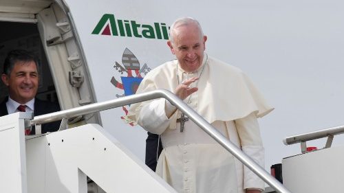 Papst Franziskus ist nach Abu Dhabi aufgebrochen