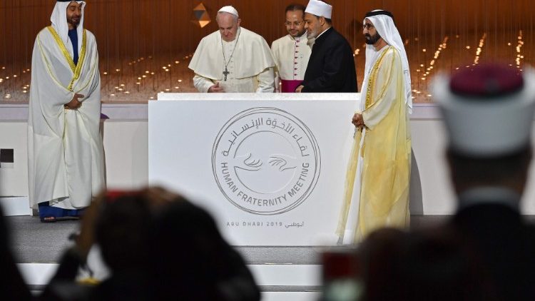 Papa Françesku, Imami i Madh i al Azharit Ahmad al-Tayyib, princi Mohammed bin Zayed al Nahyan, shehu Mohammed bin Rashid al Maktoum