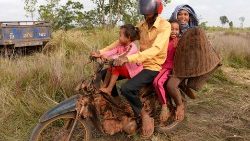 cambodia-lifestyle-enviroment-1549793395256.jpg