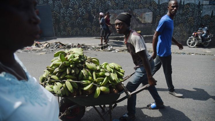 Dans une rue de Port-au-Prince, la capitale haïtienne, le 17 février dernier.  