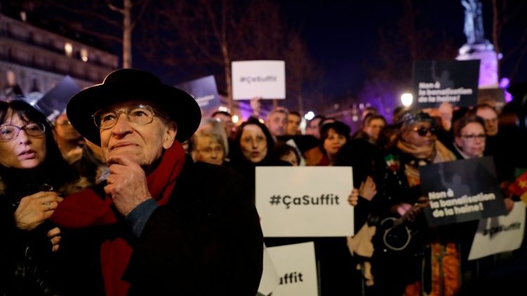 फ्रांस के पेरिस में यहूदी लोगों के खिलाफ बढ़ती असहिष्णुता पर प्रदर्शन