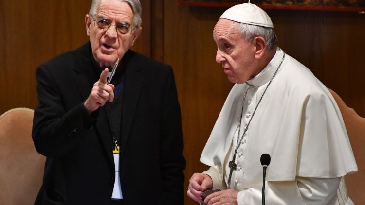 Pater Federico Lombardi und Papst Franziskus