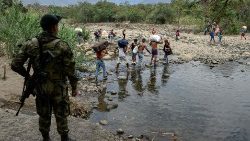 colombia-venezuela-crisis-border-1551310801736.jpg