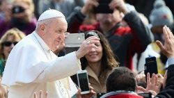 vatican-pope-audience-1553072640992.jpg