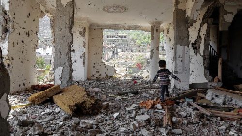 4 anni di guerra in Yemen. Mons. Paul Hinder: difficile una tregua