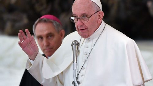 Papa a confesores: poder humano no tiene jurisdicción sobre sigilo sacramental