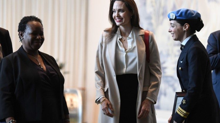 Посол доброї волі ЮНІСЕФ Анджеліна Джолі під час зустрічі в ООН на тему участі жінок в миротворчих місіях (29.03.2019)
