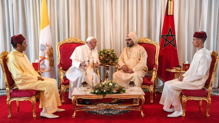 Папа падчас кароткай размовы з каралём Мухамедам VI