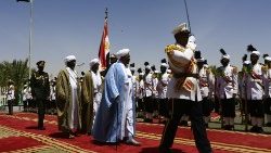 sudan-unrest-bashir-1554121736901.jpg