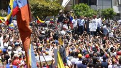 venezuela-crisis-opposition-demo-guaido-1554577145517.jpg