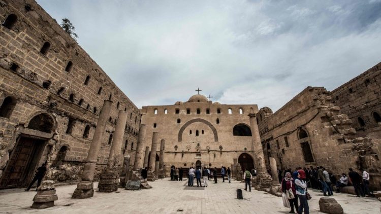 Monastère copte orthodoxe de Saint Shenouda en Egypte.