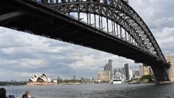 australia-economy-tourism-1554783847272.jpg