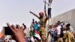 topshot-sudan-unrest-politics-demonstrations-1555056543071.jpg