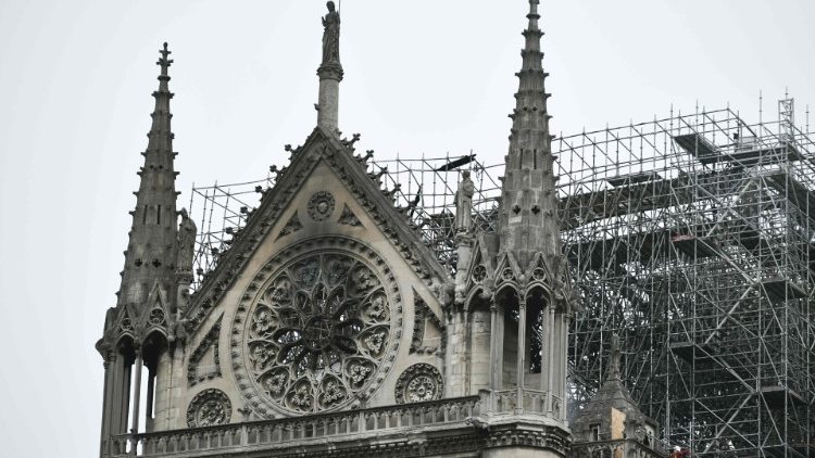 A Notre Dame vai continuar a ser um símbolo importante da fé católica, afirmam bispos franceses