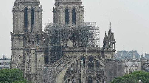 Os Papas em Notre Dame, "pedra angular" de história e fé