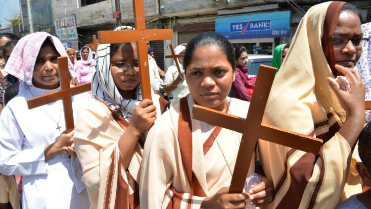 Procession du Vendredi Saint à Amritsar, en Inde, le 19 avril 2019