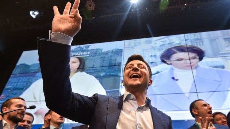 Le nouveau président ukrainien Volodymyr Zelensky, le soir de l'annonce de sa victoire