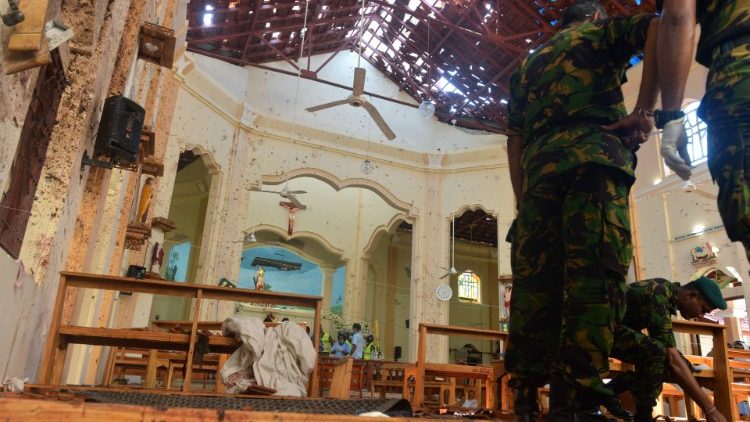 šv. Sebastiano katalikų bažnyčia po atakos Negombo mieste, Šri Lankoje