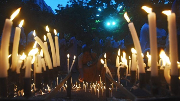 Молитва, солидарност и осуда за терористичките напади во Шри Ланка