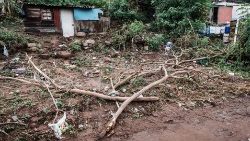 safrica-weather-floods-damage-1556045344315.jpg