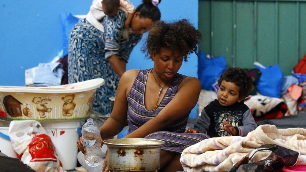 libya-conflict-migration-1556376308110.jpg
