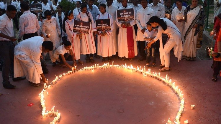 श्री लंका में आतंकवादी हमलों के बाद भारत के ख्रीस्तीयों की एकात्मता प्रार्थना