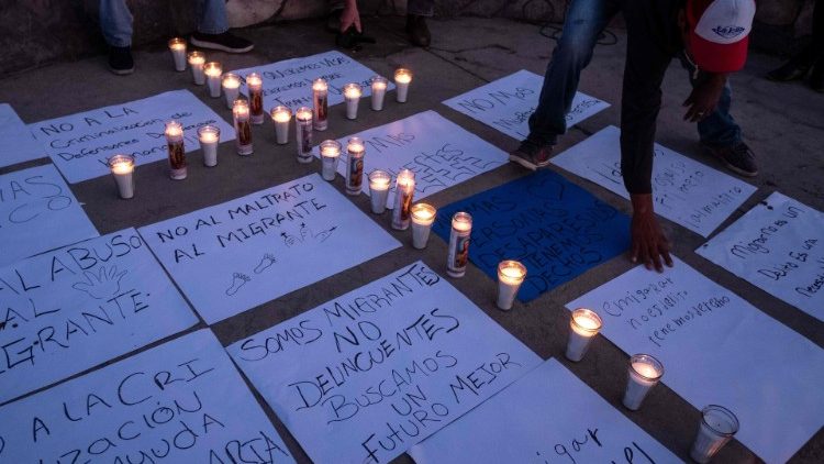 In Tijuana gedenken Menschen der Opfer der abweisenden US-Grenzpolitik