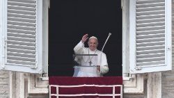vatican-pope-regina-coeli-1558262333158.jpg