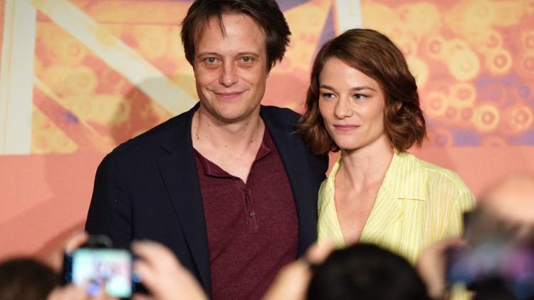 August Diehl et Valerie Pachner, acteurs protagonistes de A Hidden Life, en conférence de presse à Cannes le 20 mai 2019.