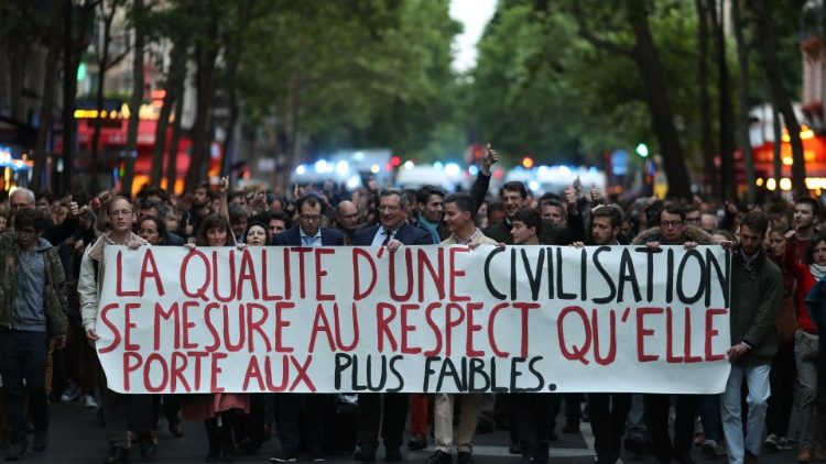 Paryska manifestacja w obronie życia Vincenta Lamberta 