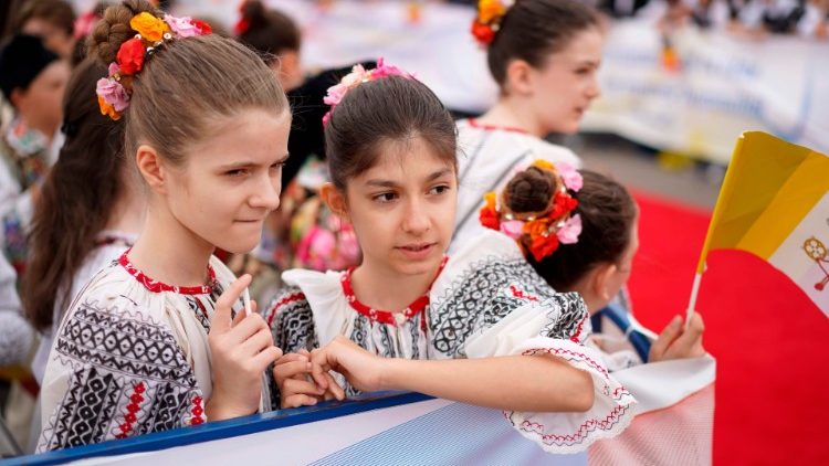 Rumänische Mädchen in Trachten