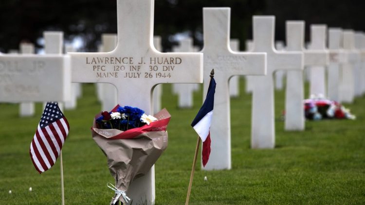 Šimtai tūkstančių karių žuvo ir buvo sužeista Normandijos mūšyje