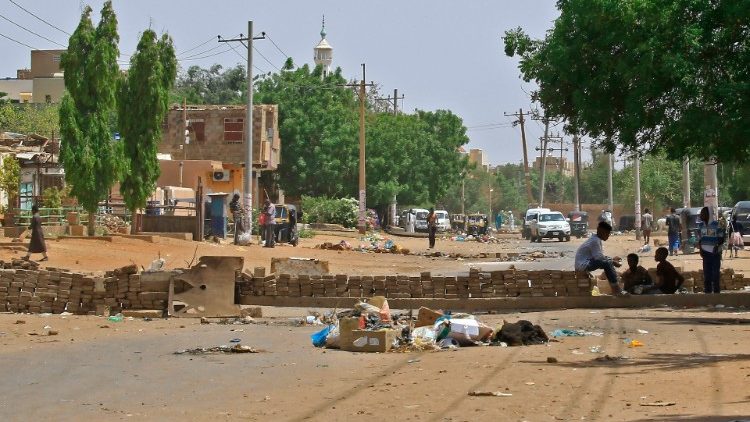 バリケードが設けられたスーダン首都ハルツーム市内の道路　2019年6月6日