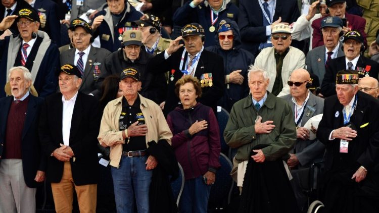 D-Day நினைவு நாளில் பங்கேற்ற இரண்டாம் உலகப்போர் வீரர்கள்