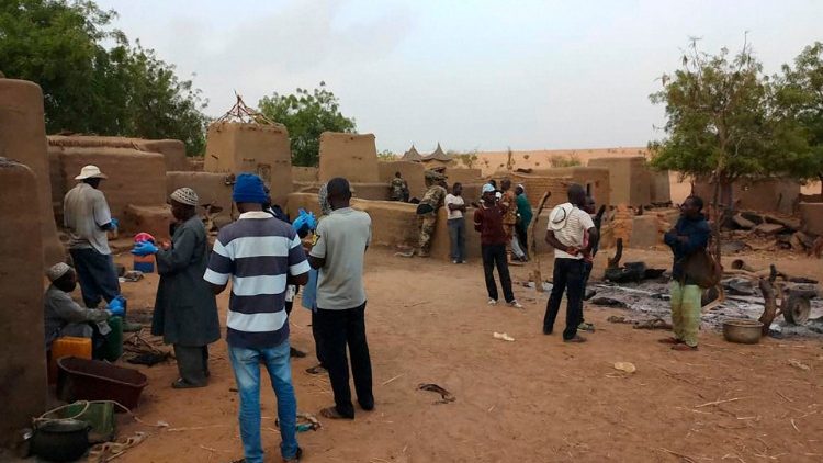 Villaggio in Niger dopo un attentato