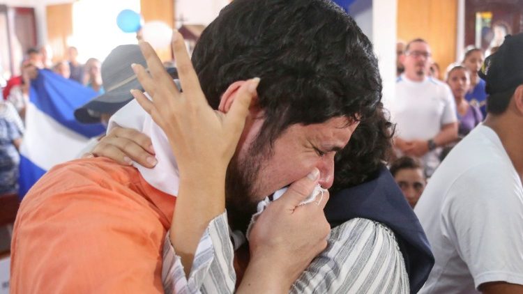 Crkva u Nikaragvi izrazila je radost zbog povratka zatvorenika njihovim obiteljima