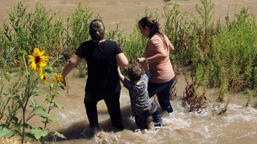  Iglesia México:"El Gobierno no reconoce la existencia de desplazados forzados internos"
