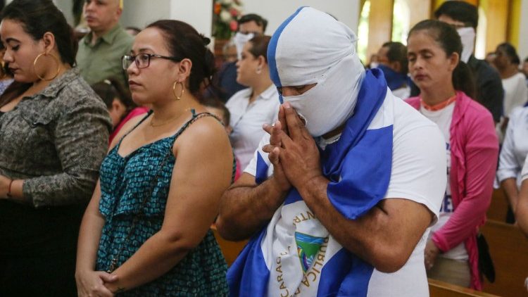 Des activistes opposés au gouvernement Ortega ont participé à la messe de dimanche dans la cathédrale de Managua