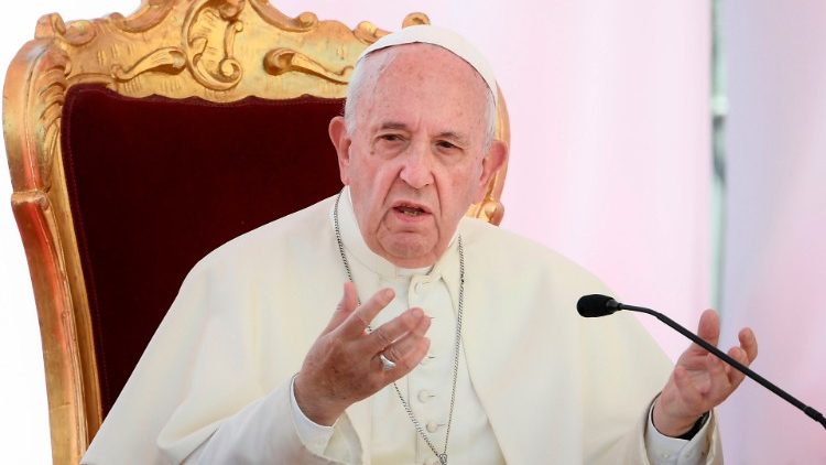 Папа падчас выступлення на міжнародным форуме ў Неапалі