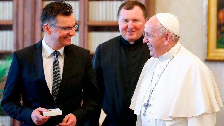 البابا فرنسيس مستقبلاً رئيس وزراء جمهورية سلوفينيا السيد ماريان شاريتس 27 حزيران يونيو 2019