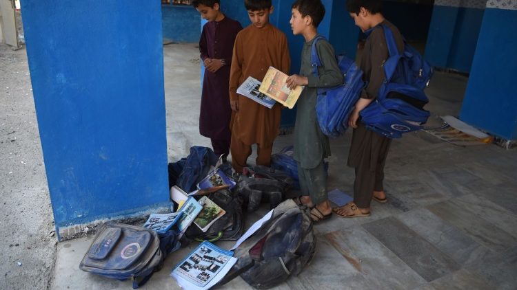 अफगानिस्तान की राजधानी काबूल के निकट एक स्कूल की कक्षा