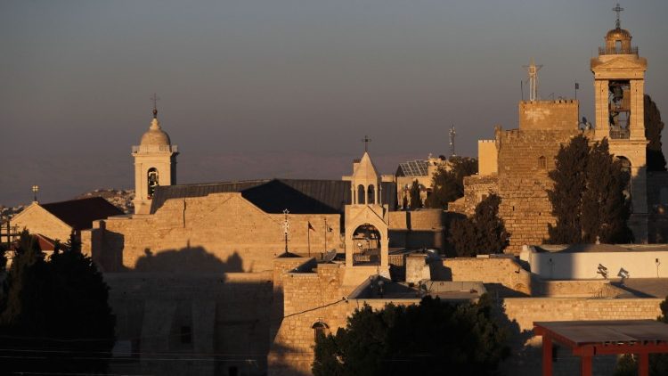 Pogled na baziliko Jezusovega rojstva v Betlehemu