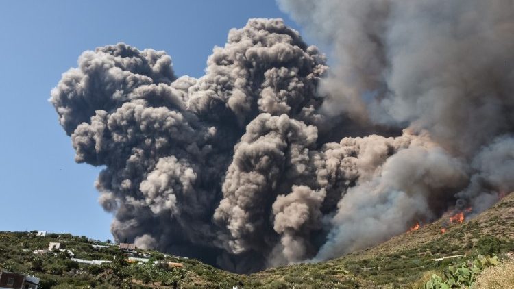 Vulkanausbruch auf der Insel Stromboli