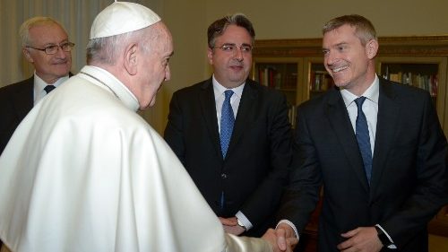 Matteo Bruni beginnt Arbeit als Pressesprecher des Vatikans