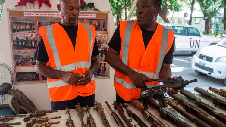 Vũ khí buôn bán trái phép tại Haiti