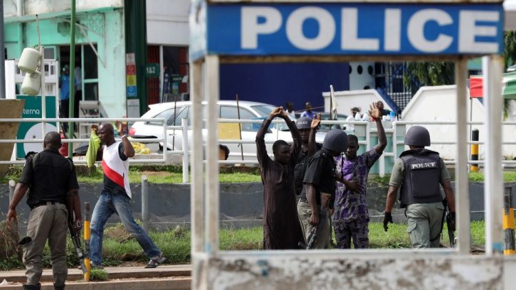 Polizisten bei Kontrollen in Abuja - Archivbild von 2019