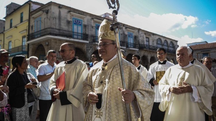 Il cardinale cubano Jaime Lucas Ortega presso la Cattedrale de L'Avana