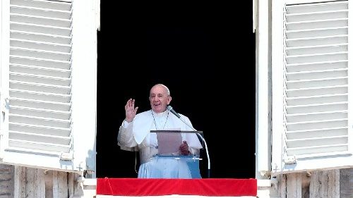 Convenzioni di Ginevra. L'appello del Papa all'Angelus: tutti devono rispettarle