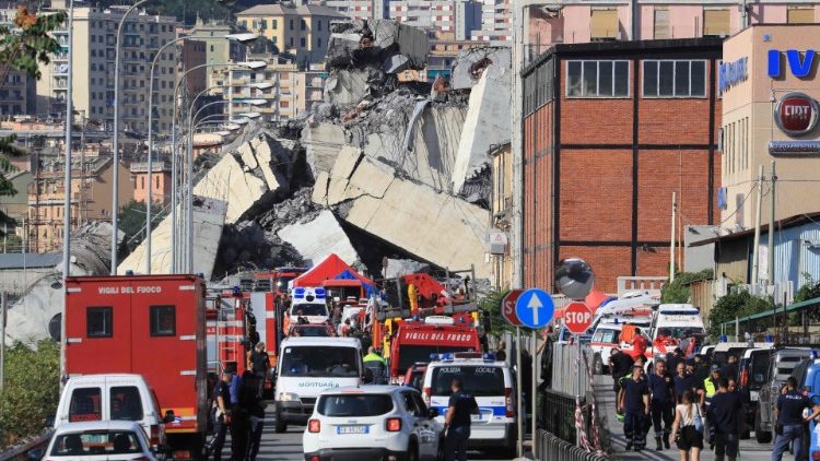 FILES-ITALY-BRIDGE-ACCIDENT-TRANSPORT-ANNIVERSARY