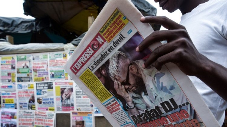 Các nhà báo  châu Phi đóng góp cho bầu cử sắp tới